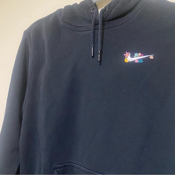 Women’s Faded Black Nike Hoodie with Homemade Floral  Embroidery Details Size S - Picture 6 of 16